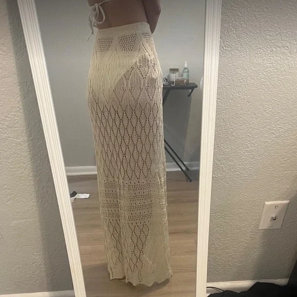 Elegant Crochet Maxi Skirt - Picture 9 of 10